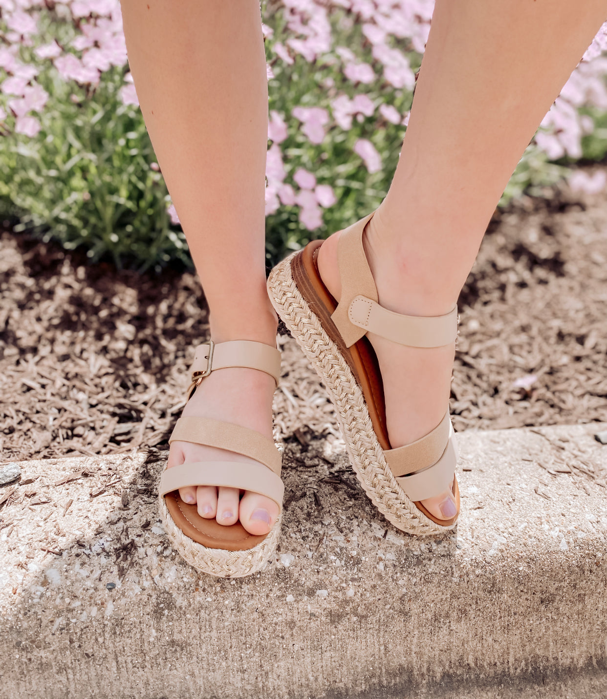 Lily Detailed Sandal